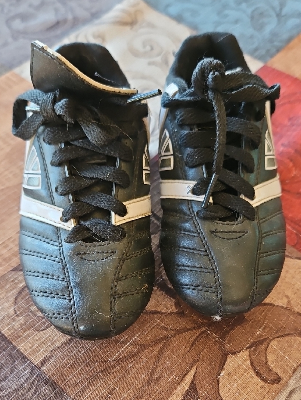 Kids Black Athletic Lace-Up Cleats